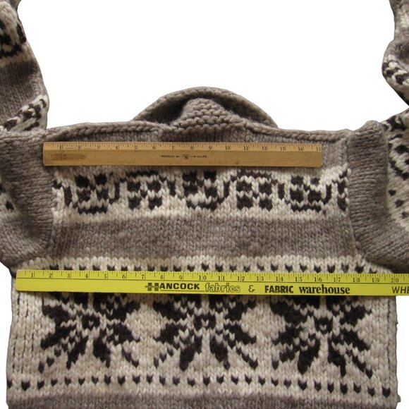 Vintage 80s Genuine Cowichan Indian Knit Cardigan Snowflake Sweater Wool Sz S-M - Picture 7 of 8
